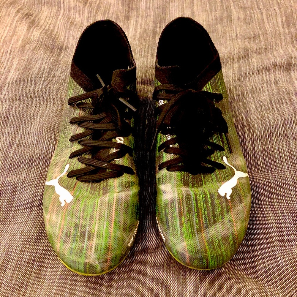 Puma Ultra soccer cleats! US MENS 8